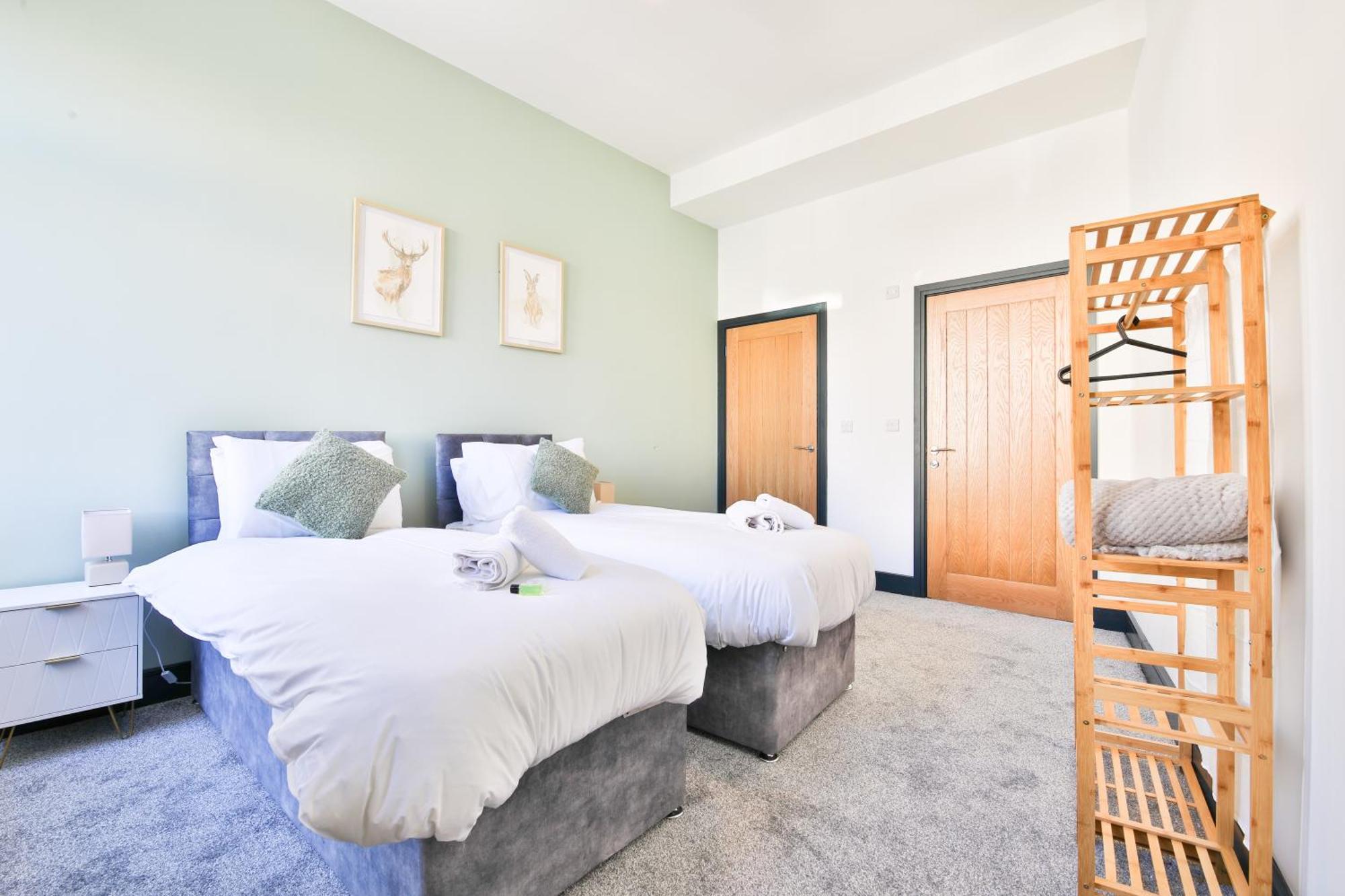 The Kingsway- 2 Bedroom Central Swansea Apartments By Stayright Exterior foto