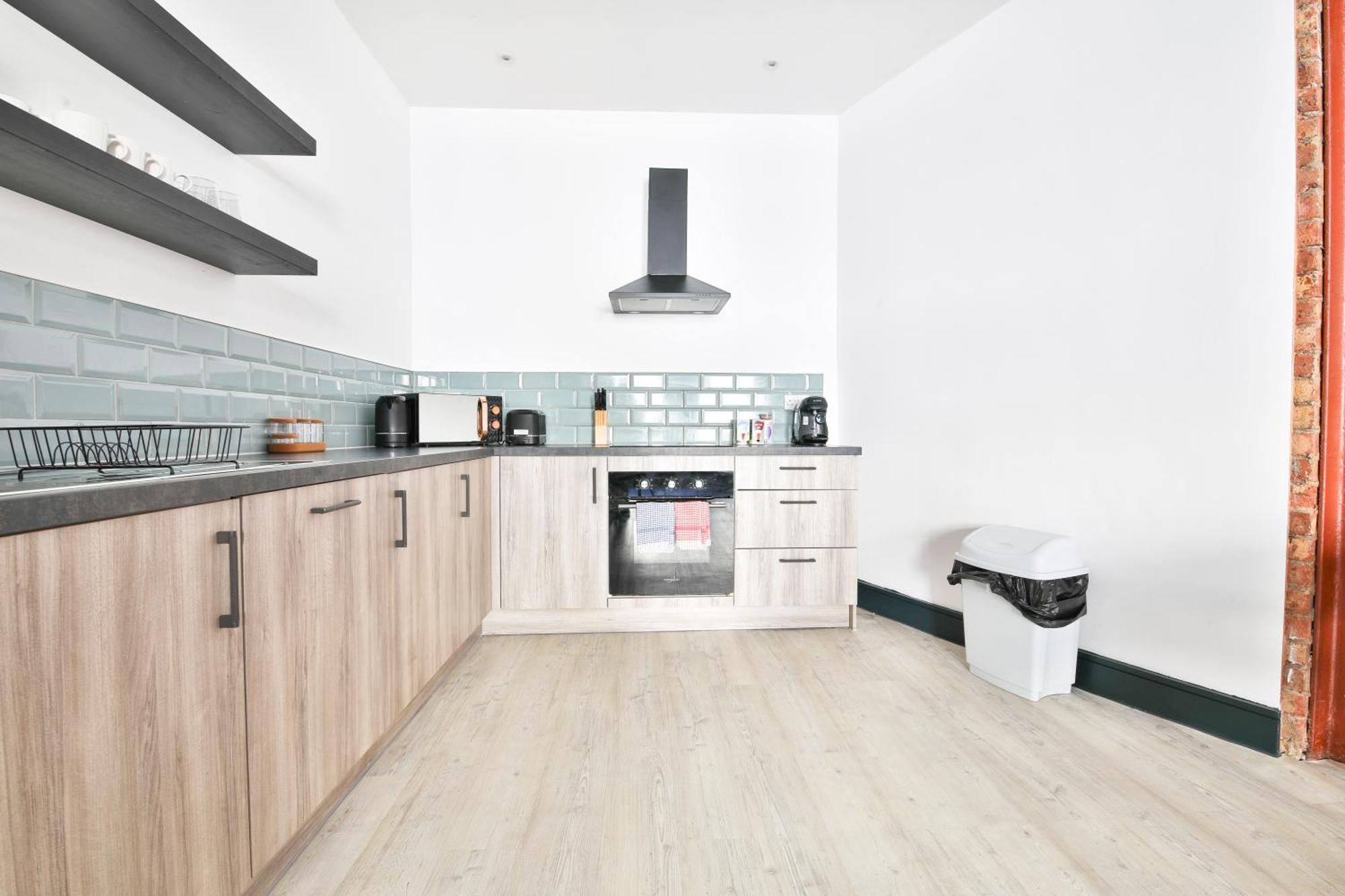 The Kingsway- 2 Bedroom Central Swansea Apartments By Stayright Exterior foto