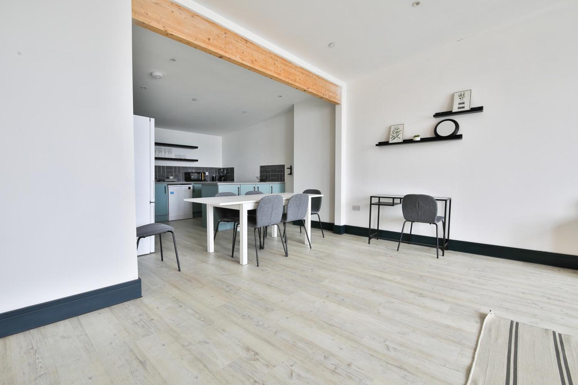 The Kingsway- 2 Bedroom Central Swansea Apartments By Stayright Exterior foto