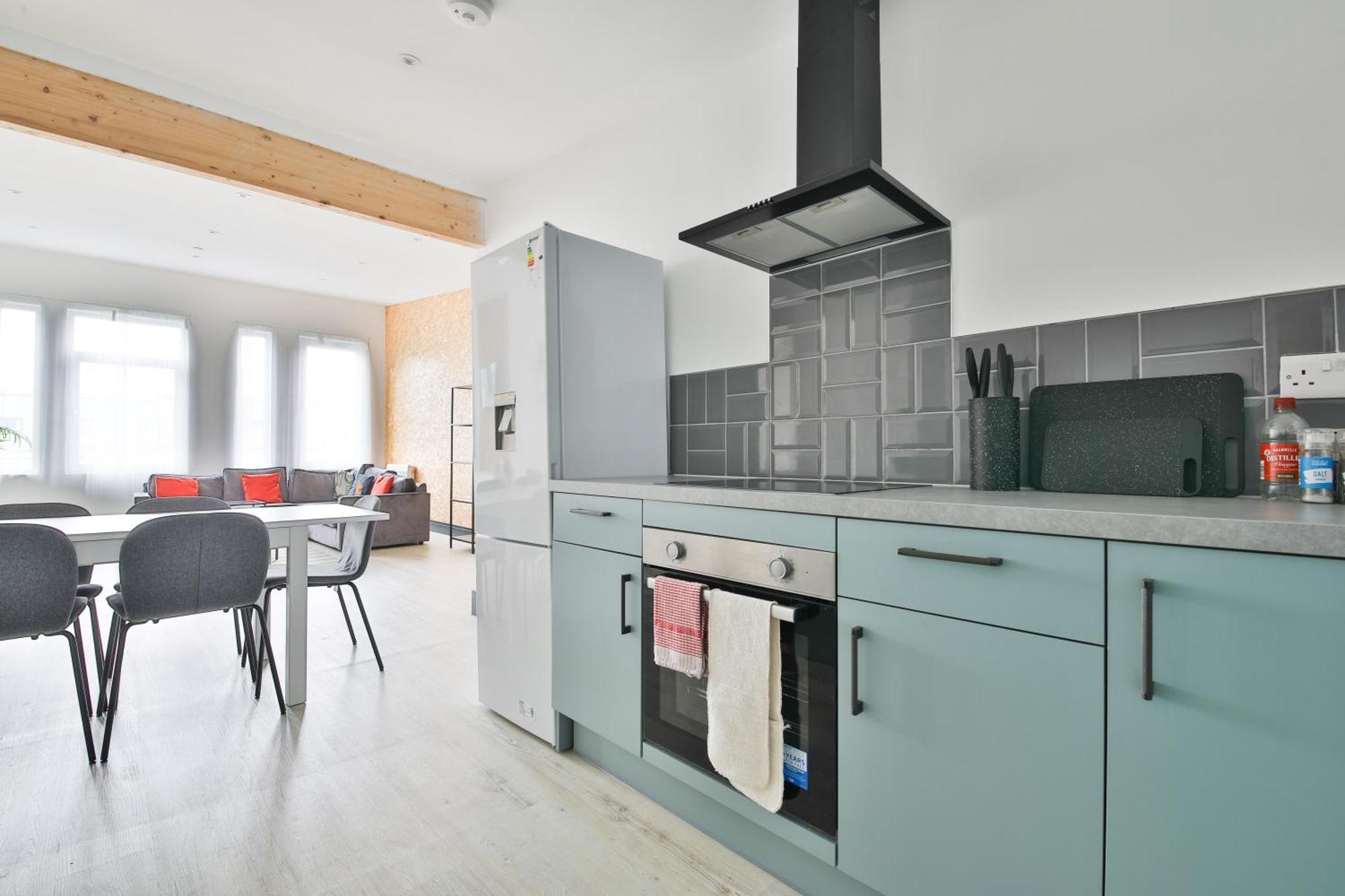 The Kingsway- 2 Bedroom Central Swansea Apartments By Stayright Exterior foto