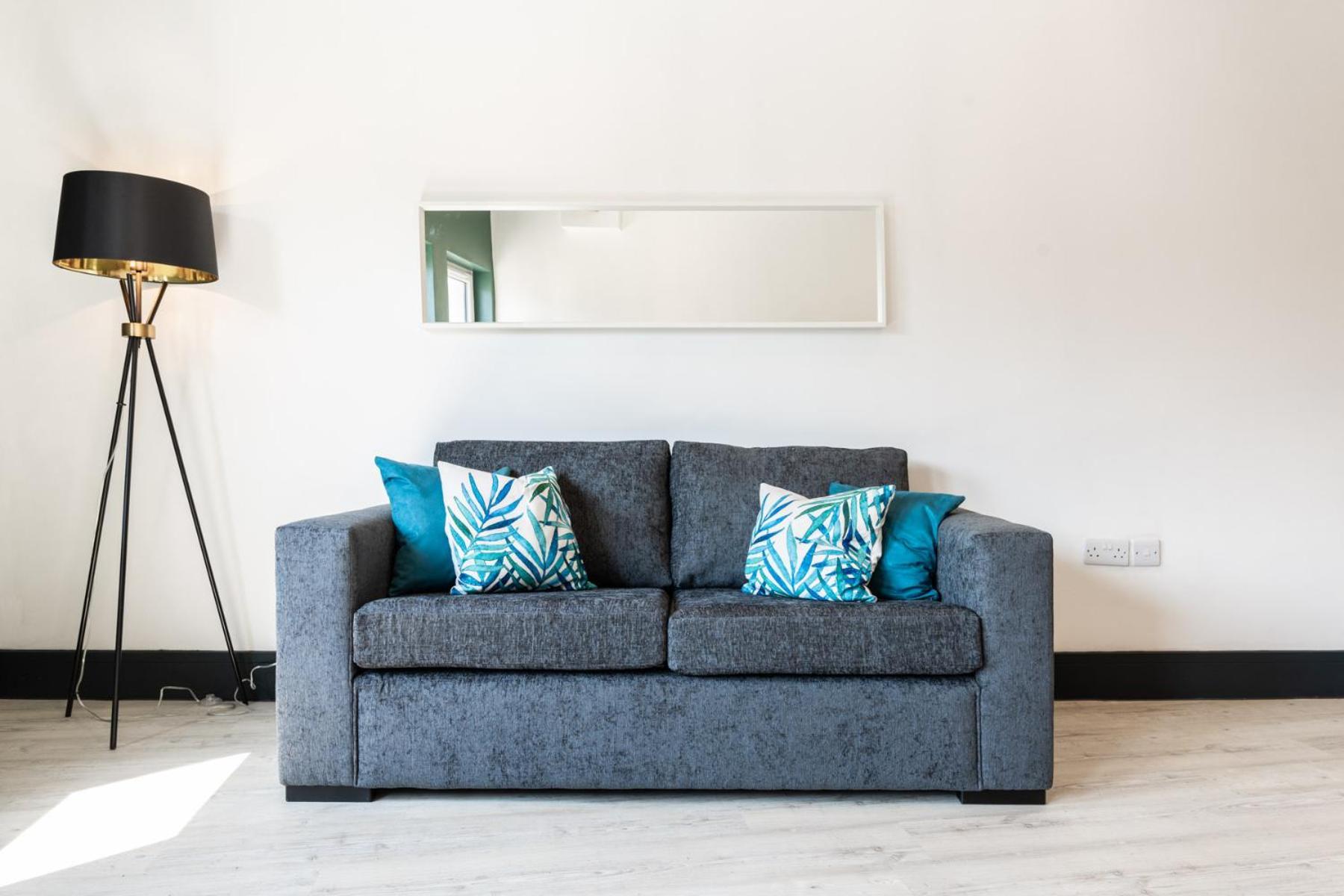 The Kingsway- 2 Bedroom Central Swansea Apartments By Stayright Exterior foto