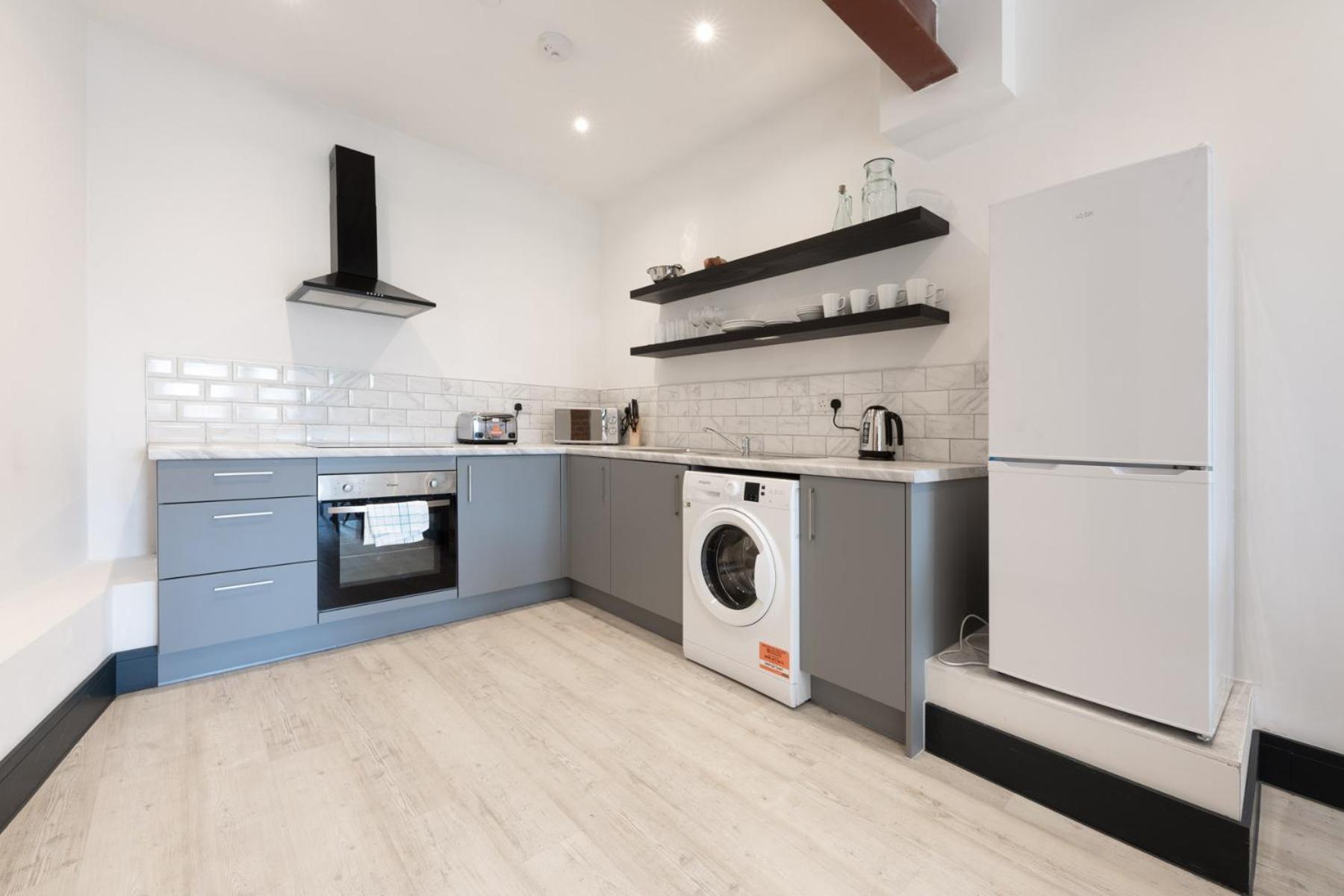 The Kingsway- 2 Bedroom Central Swansea Apartments By Stayright Exterior foto