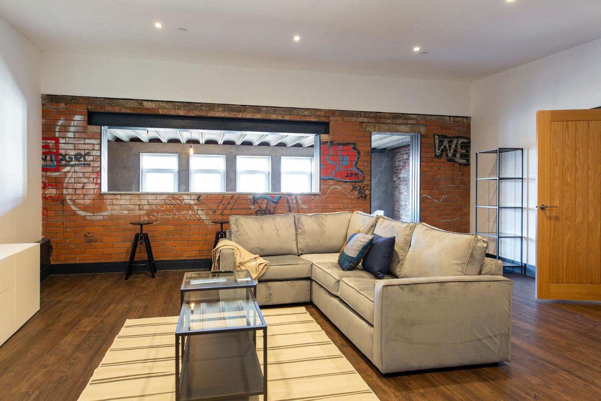 The Kingsway- 2 Bedroom Central Swansea Apartments By Stayright Exterior foto