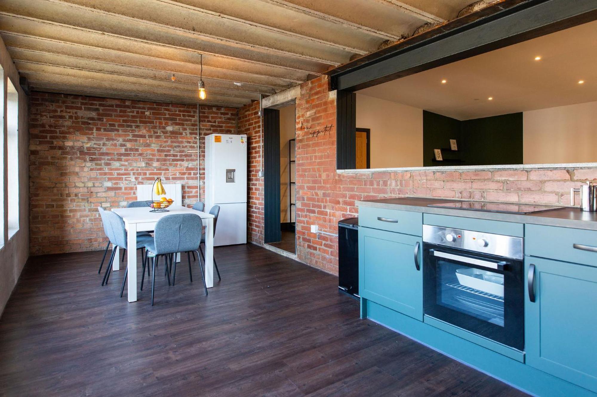 The Kingsway- 2 Bedroom Central Swansea Apartments By Stayright Exterior foto